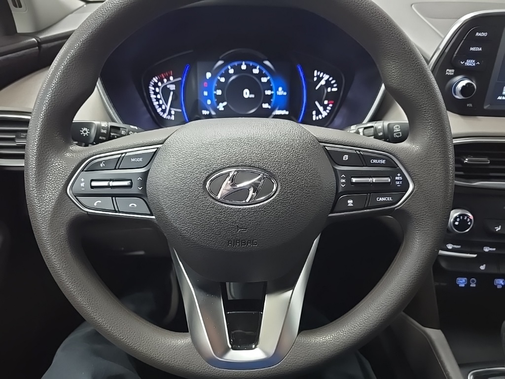 2020 Hyundai Santa Fe SEL photo 17
