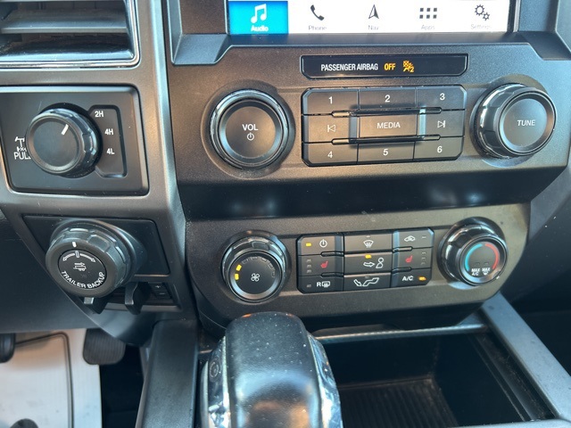 2019 Ford F-150 XLT photo 16