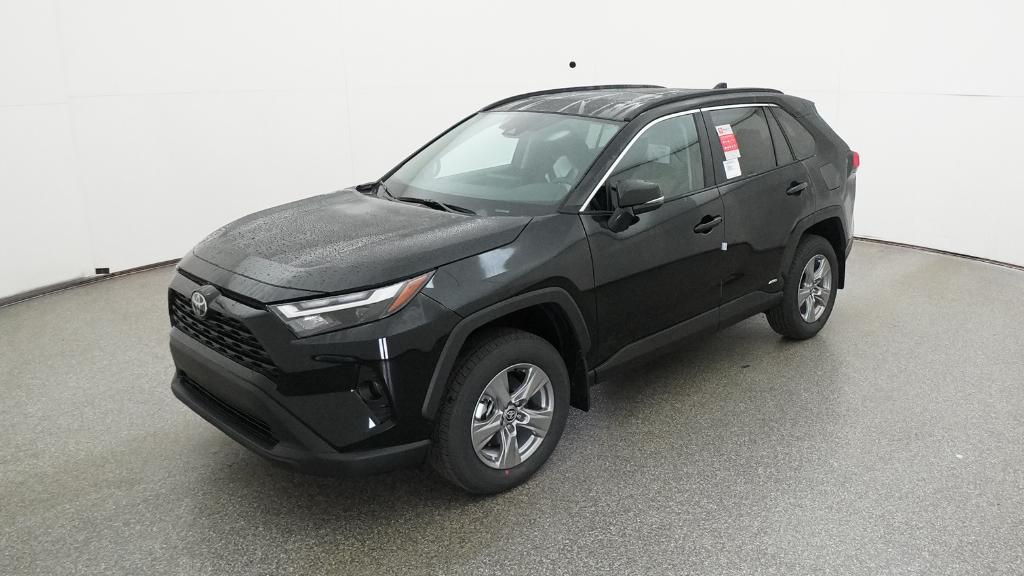 2025 Toyota RAV4 XLE's photo