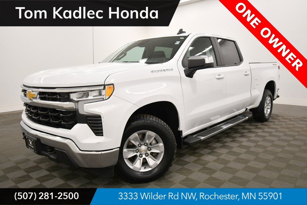 Used 2023 Summit White Chevrolet LT image 1