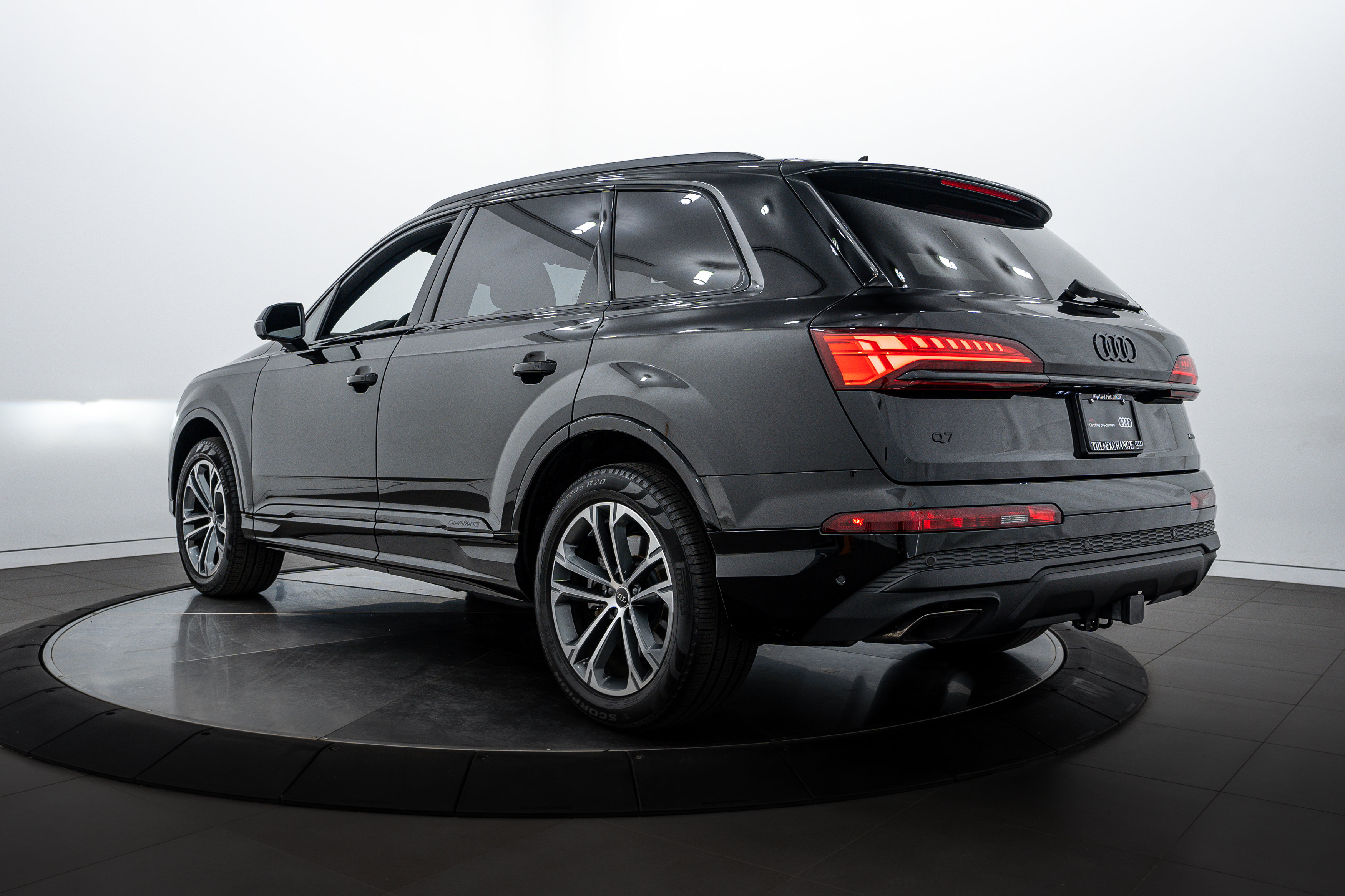 2025 Audi Q7 Premium Plus photo 4