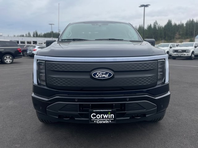 2025 Ford F-150 Lightning Lariat photo 6