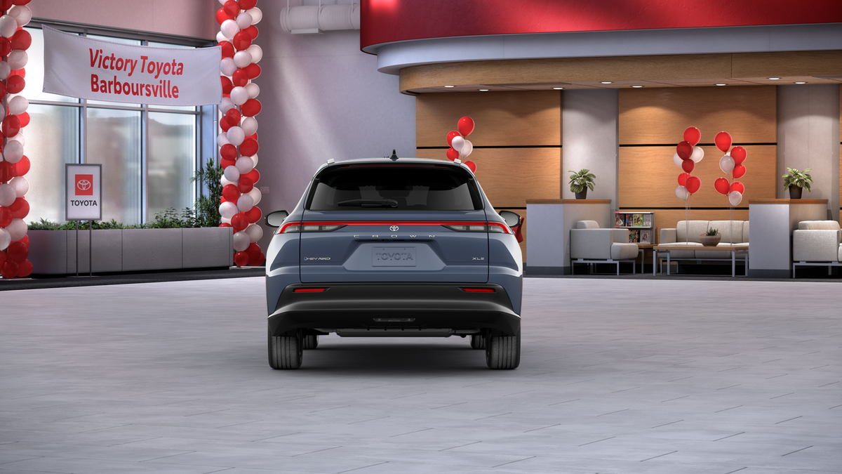 2025 Toyota Crown Signia XLE photo 6