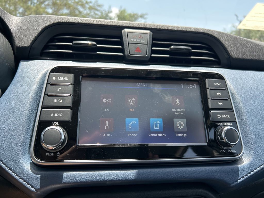 2025 Nissan Versa SV photo 23