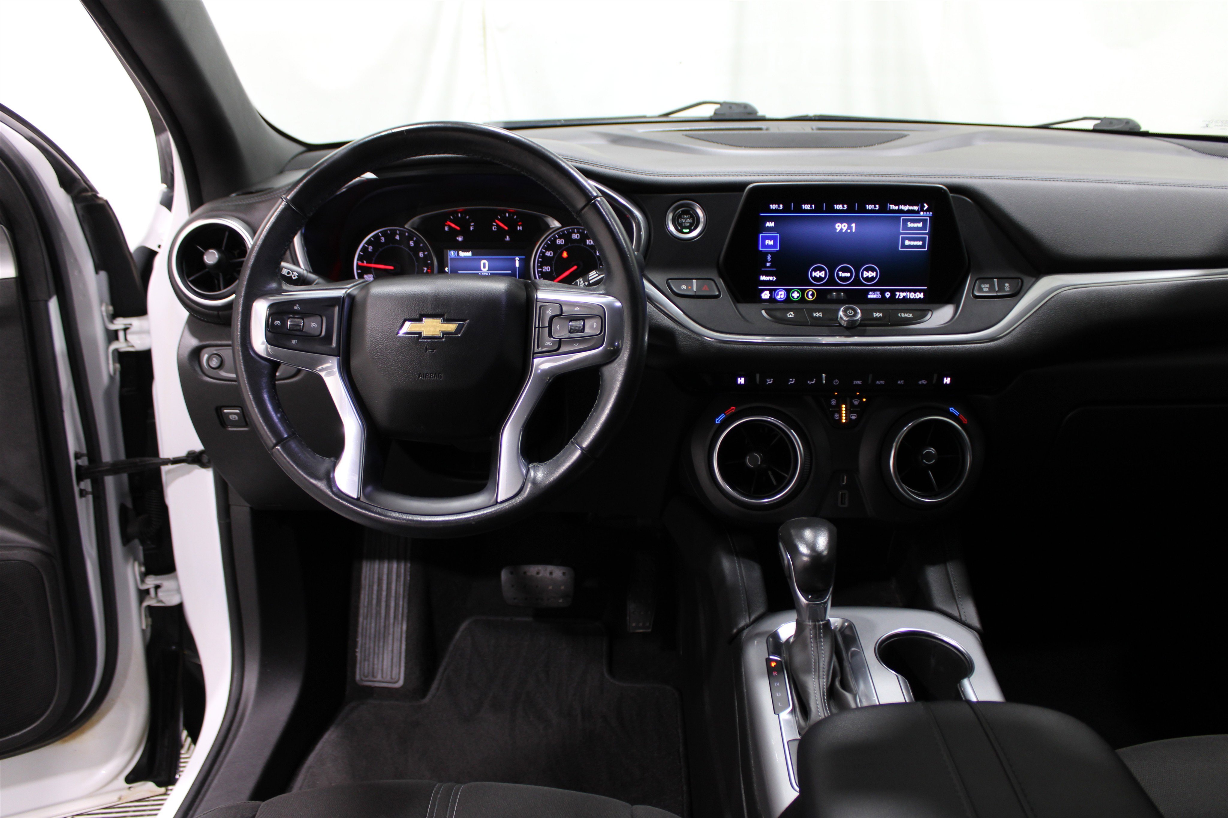 2020 Chevrolet Blazer 1LT photo 2