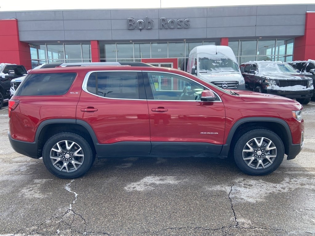 2023 GMC Acadia SLE's photo