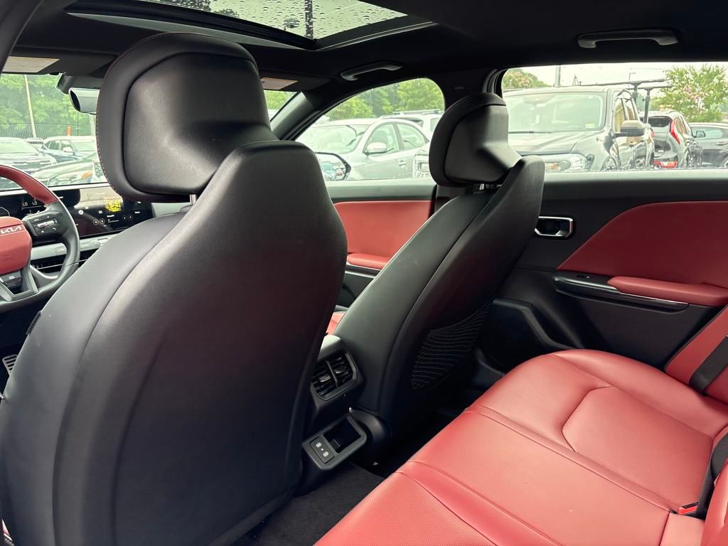 2025 Kia K4 GT-Line Turbo photo 24