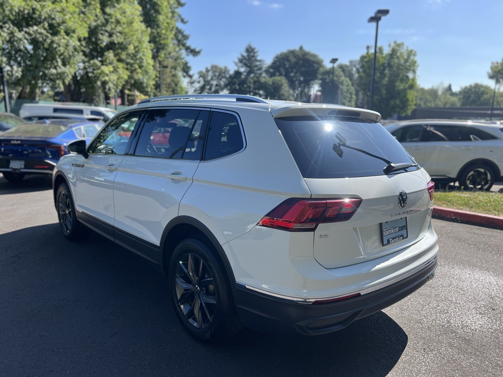 2022 Volkswagen Tiguan SE photo 4