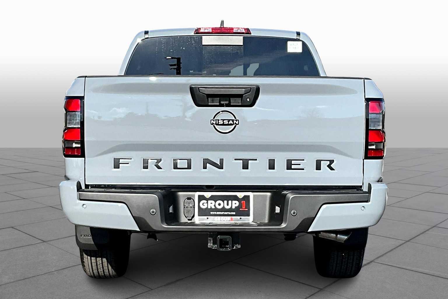 2026 Nissan Frontier SV photo 4