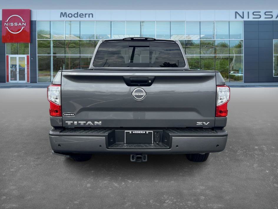 2024 Nissan Titan SV photo 6