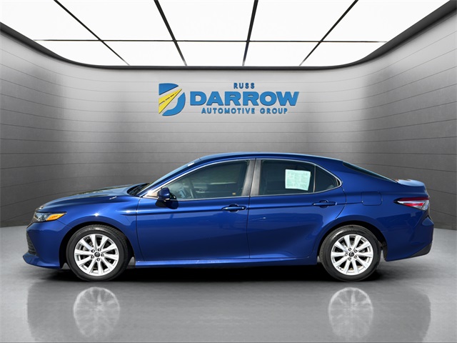 2018 Toyota Camry LE photo 2