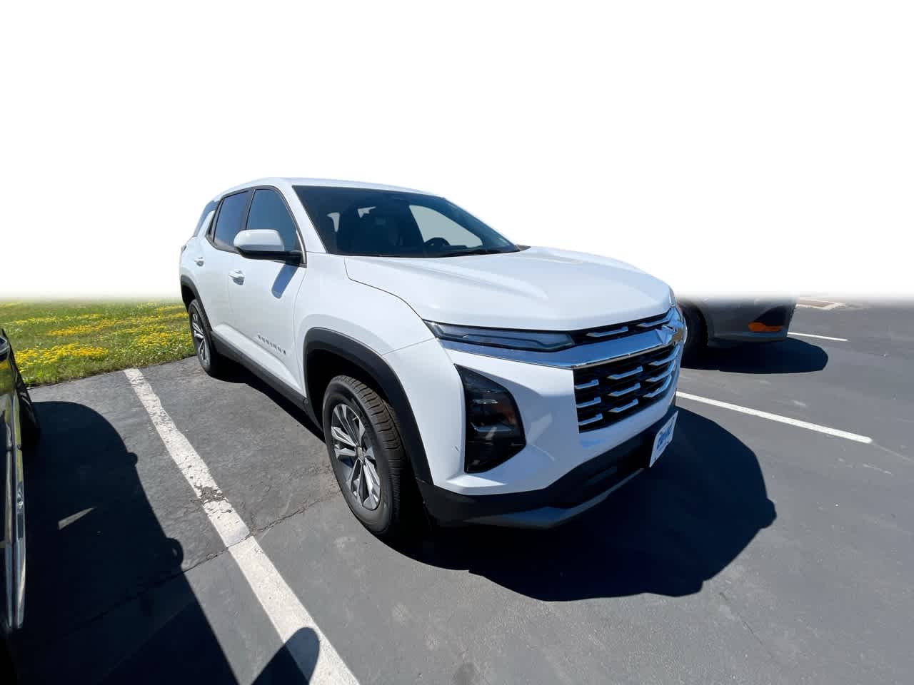 2026 Chevrolet Equinox LT photo 2