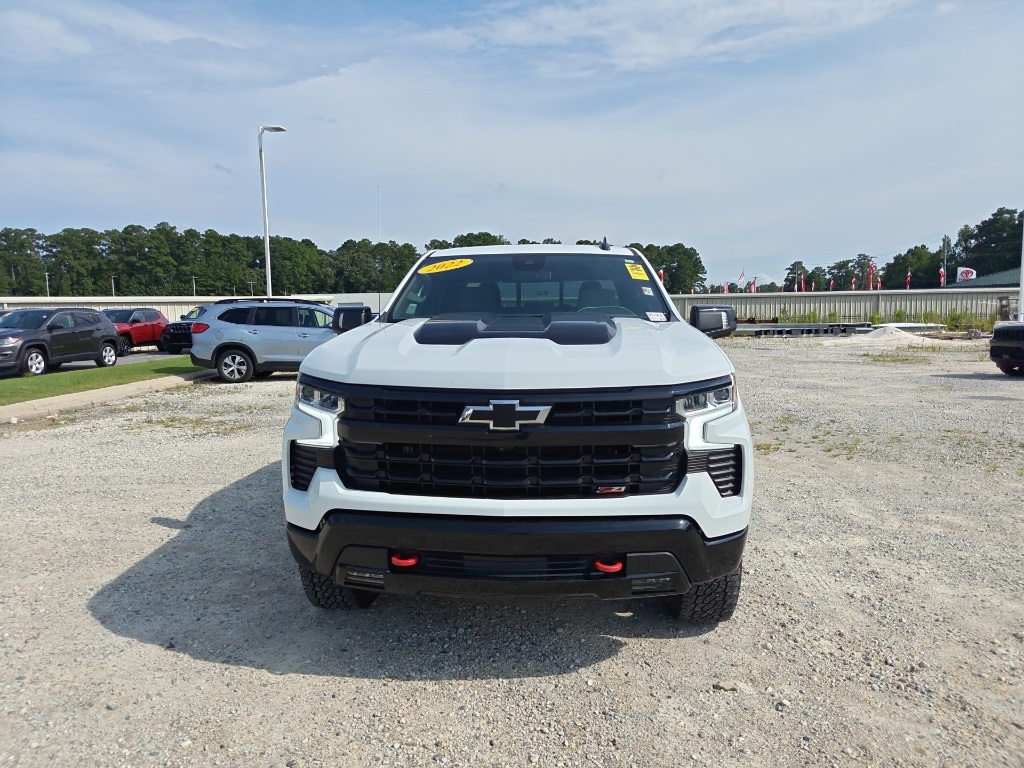 2022 Chevrolet Silverado 1500 LT Trail Boss photo 2