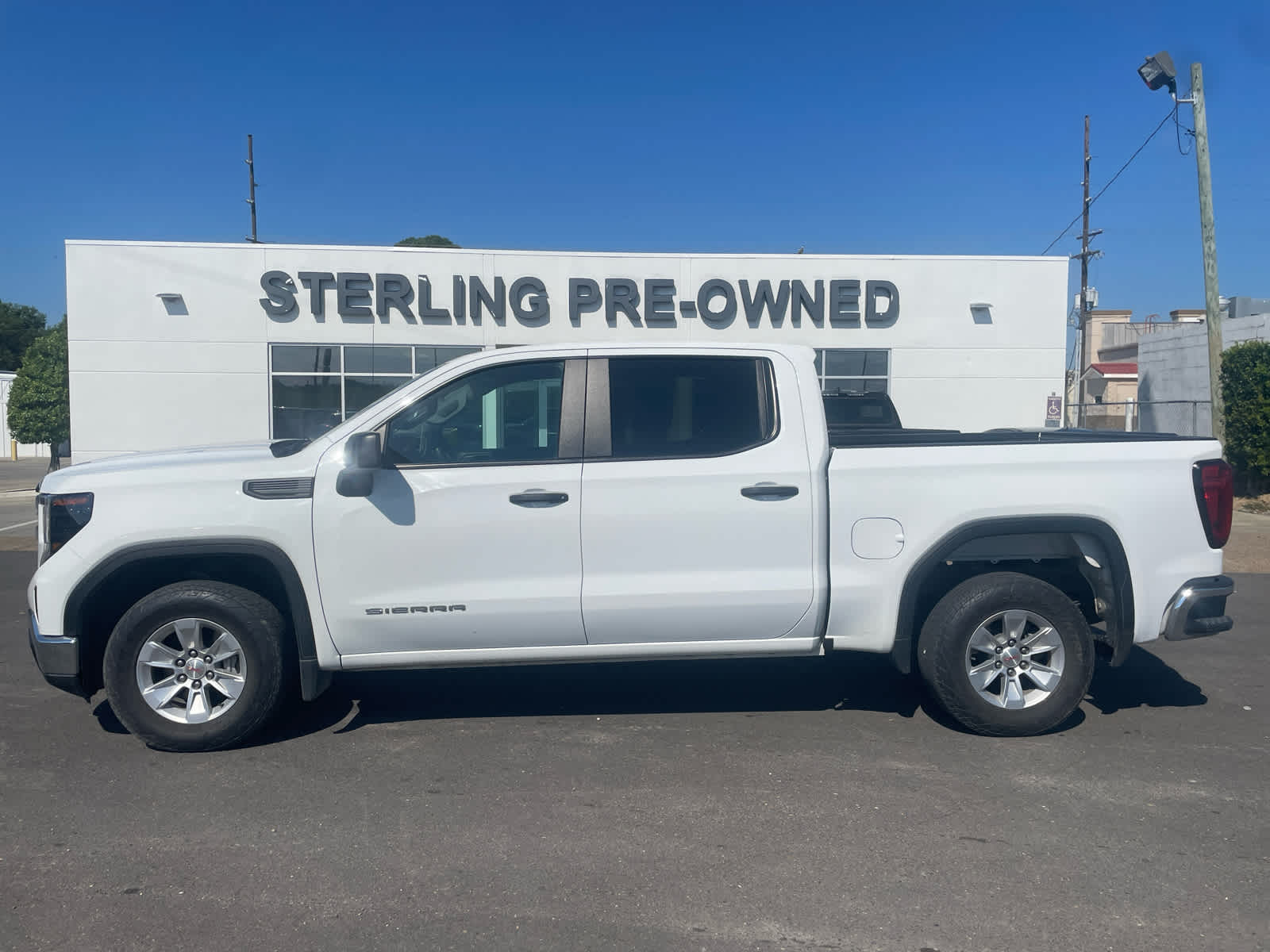 2022 GMC Sierra 1500 Pro's photo
