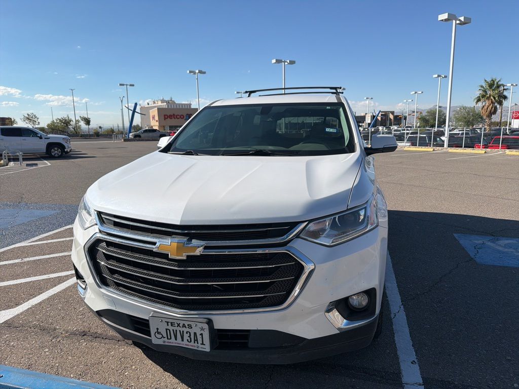 2020 Chevrolet Traverse 1LT photo 2