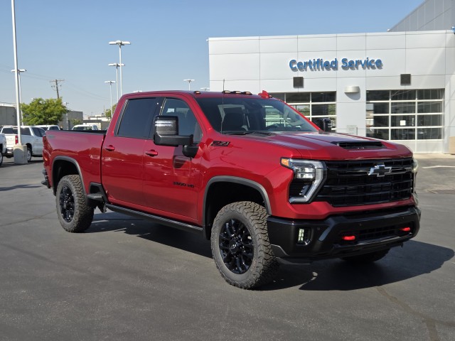 2025 Chevrolet Silverado 3500HD LTZ photo 4