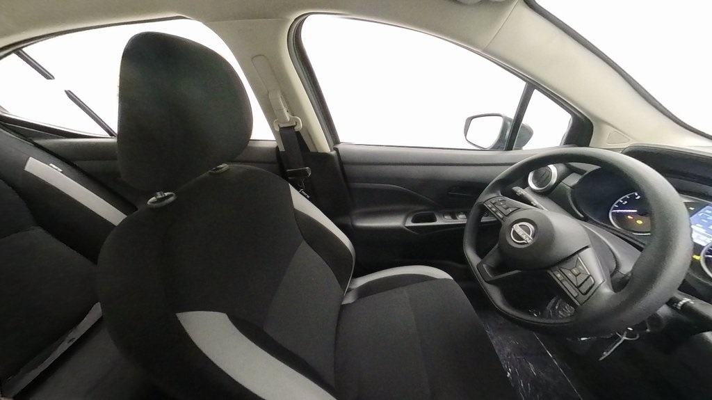 2025 Nissan Versa S photo 23