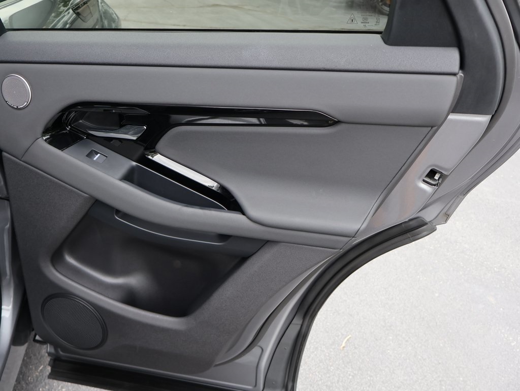 2024 Land Rover Range Rover Evoque Dynamic SE photo 14