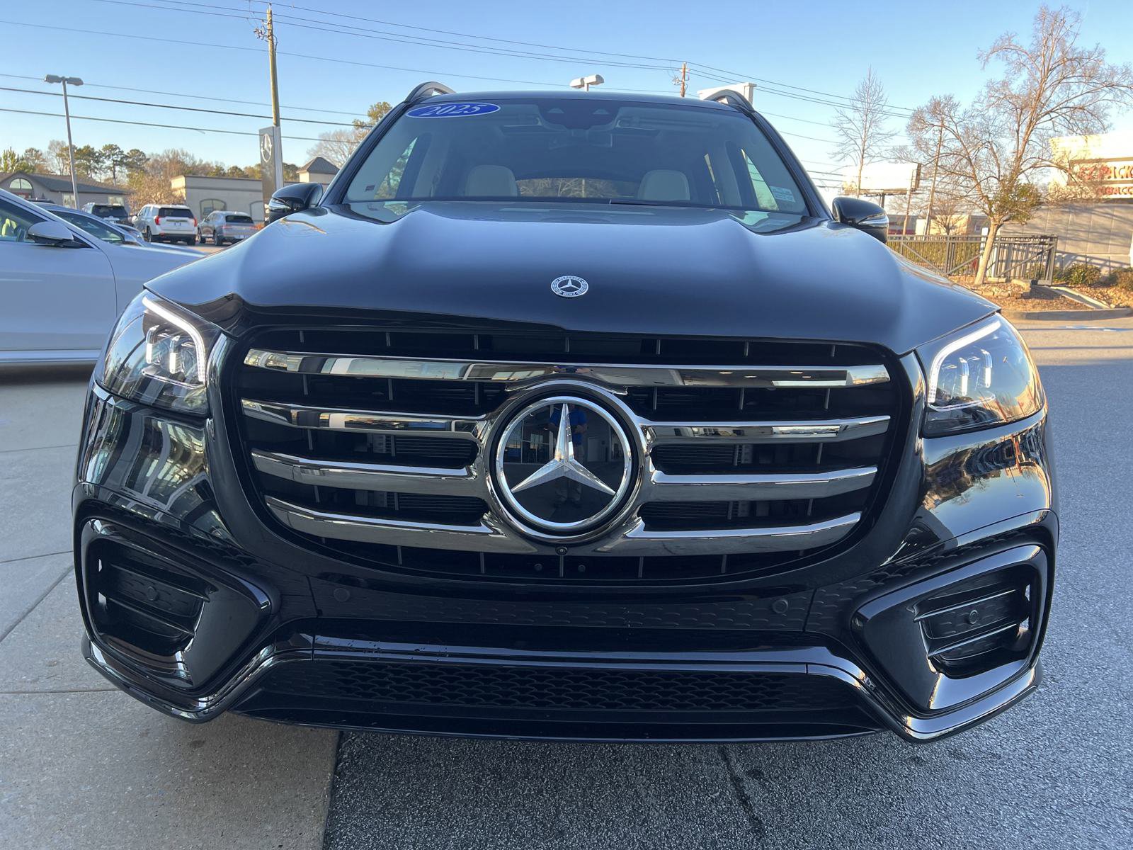 2025 Mercedes Benz GLS 450 4MATIC photo 4
