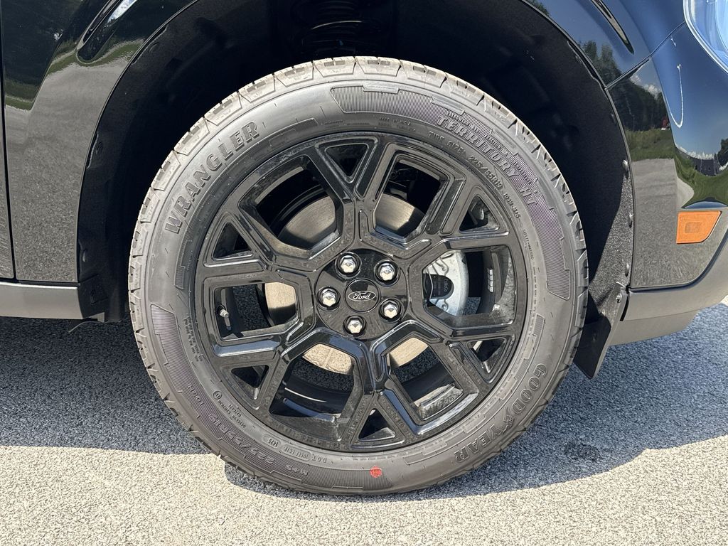 2025 Ford Maverick XLT photo 17