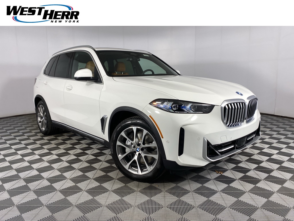 2026 BMW X5 50e's photo