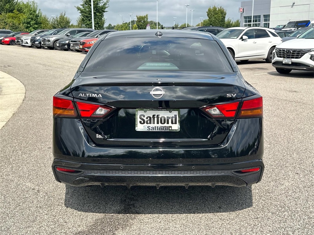 2023 Nissan Altima 2.5 SV photo 5