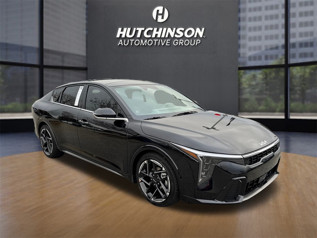 2025 Kia K4 GT-Line's photo