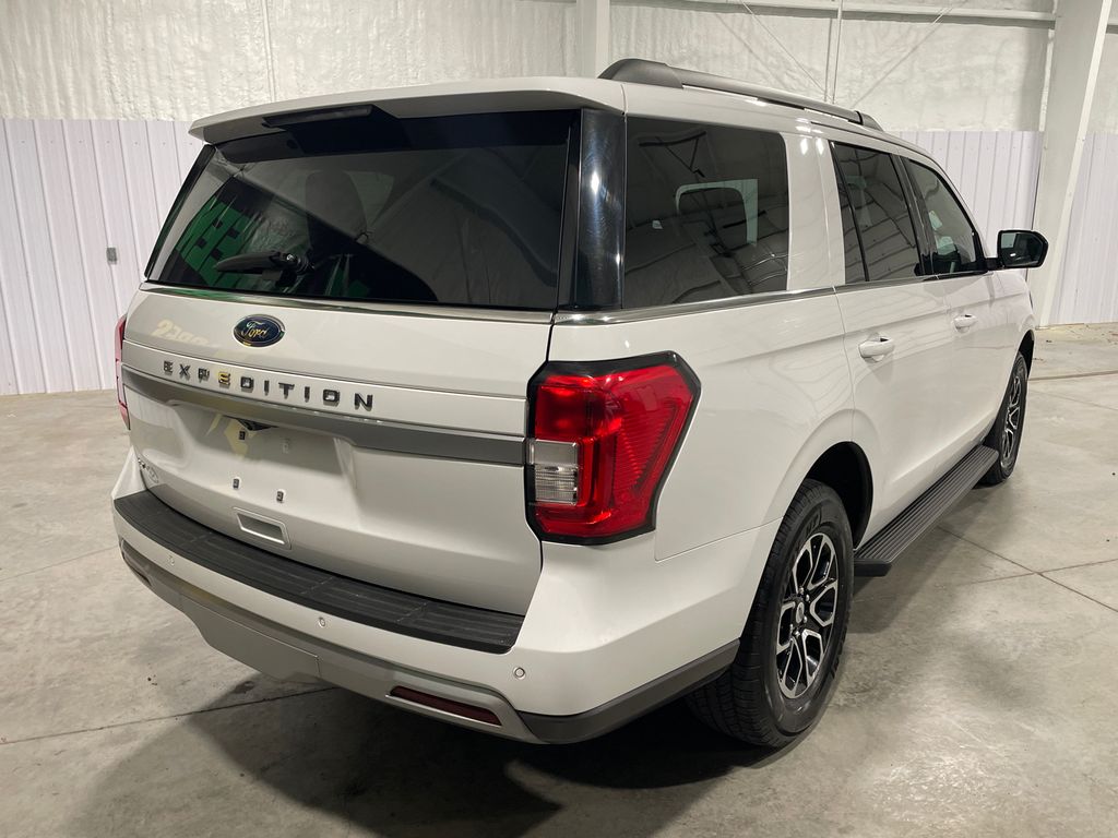 2024 Ford Expedition XLT photo 3