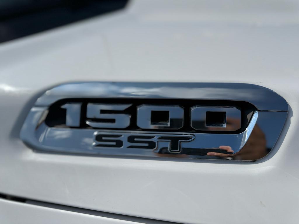 2025 Ram 1500 Big Horn photo 4