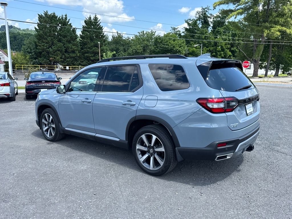 2023 Honda Pilot Elite photo 2