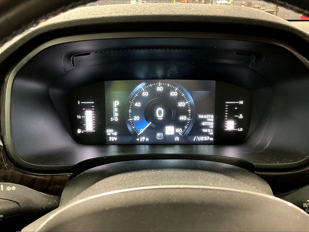 2018 Volvo S90 T5 Momentum photo 8