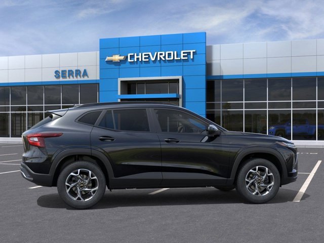 2025 Chevrolet Trax LT photo 4