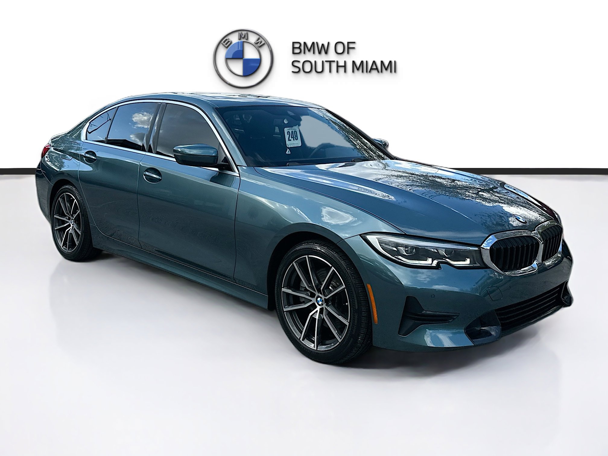 2021 BMW 3 Series 330i's photo