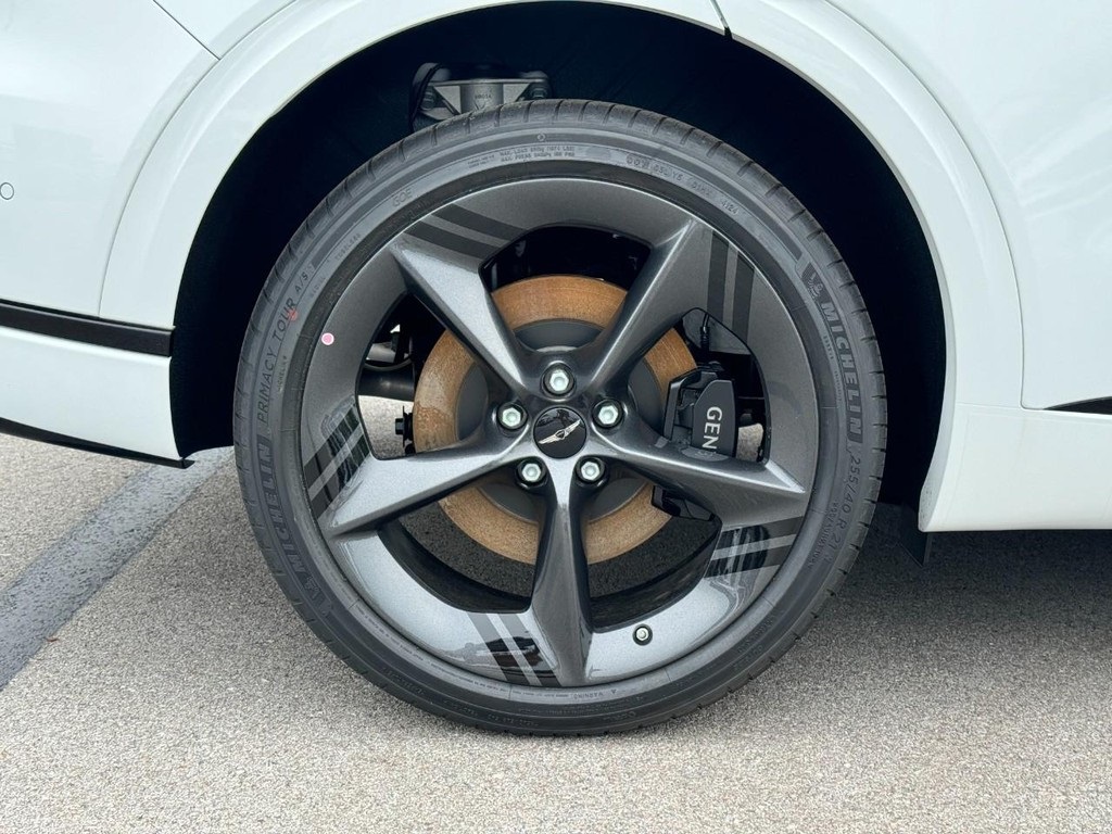 2026 Genesis GV70 3.5T Sport Prestige photo 3