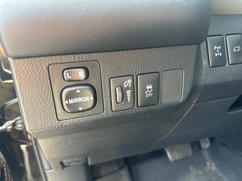 2013 Toyota RAV4 Limited photo 11