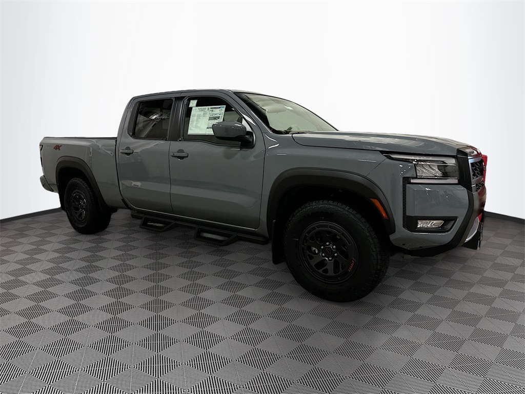 2025 Nissan Frontier PRO-4X photo 4
