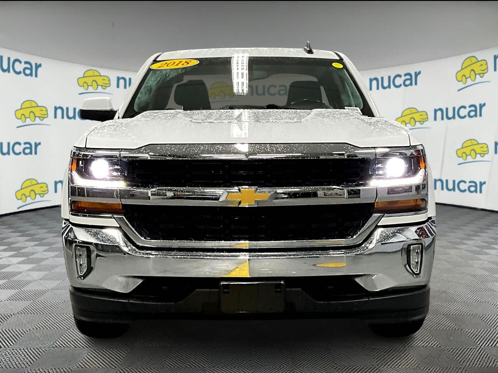 2018 Chevrolet Silverado 1500 LT photo 2
