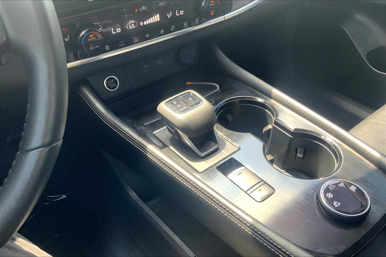 2023 Nissan Rogue Platinum photo 15