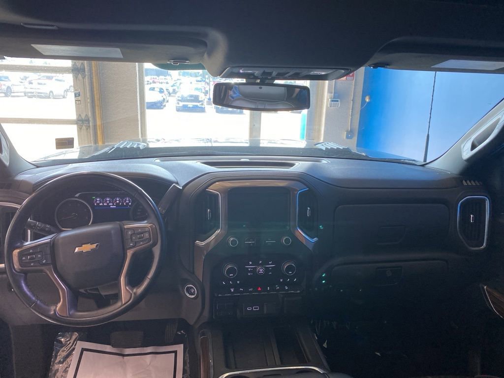2023 Chevrolet Silverado 3500HD High Country photo 5