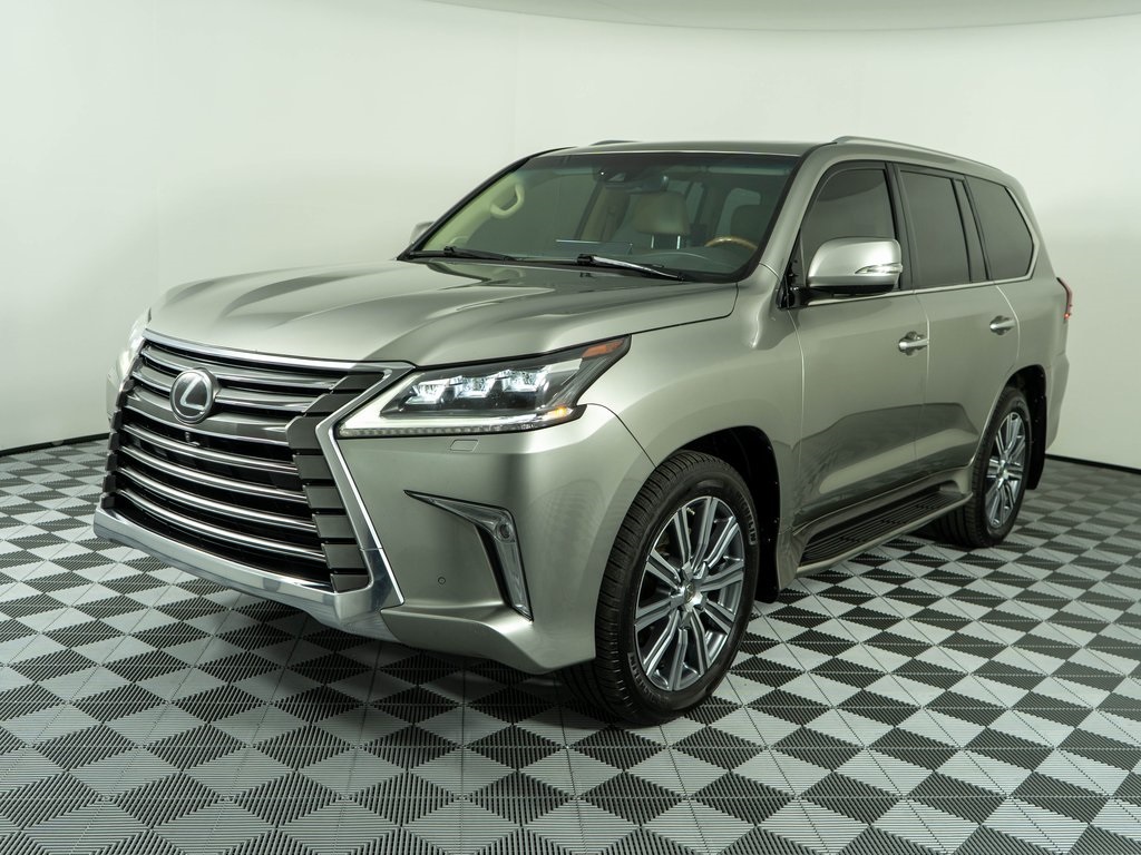 2016 Lexus LX 570's photo