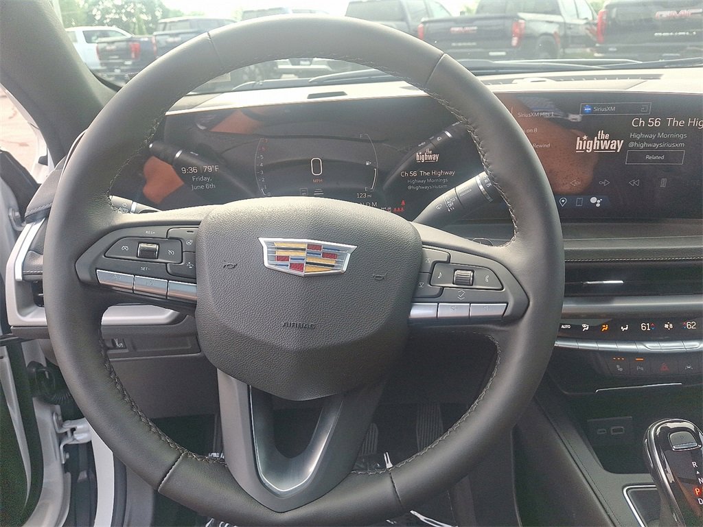 2025 Cadillac XT4 Premium Luxury photo 7