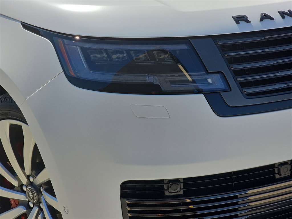 2025 Land Rover Range Rover SV photo 27