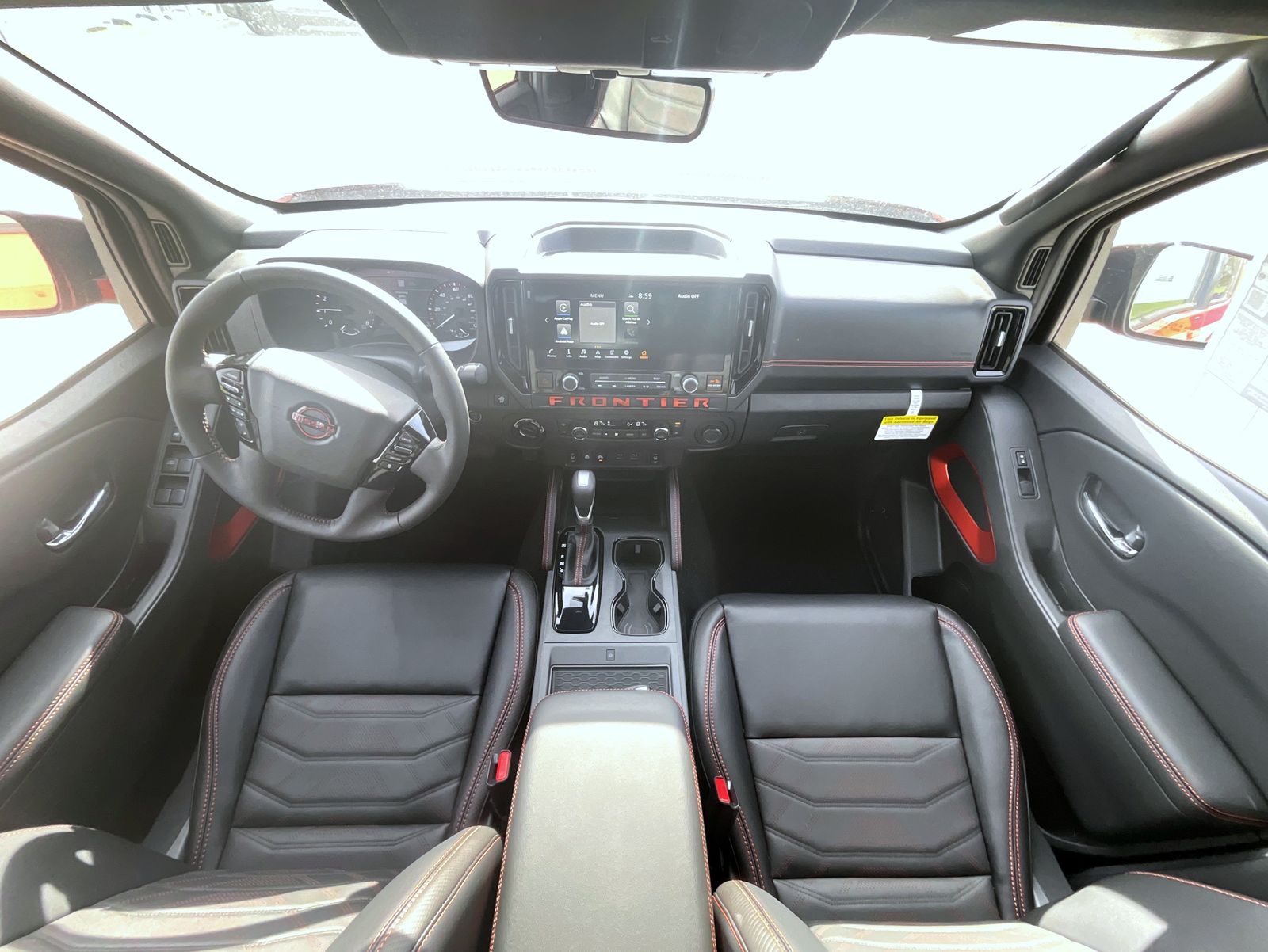 2025 Nissan Frontier PRO-4X photo 11