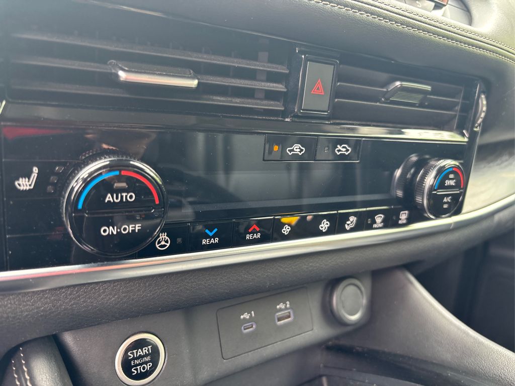 2021 Nissan Rogue SL photo 24