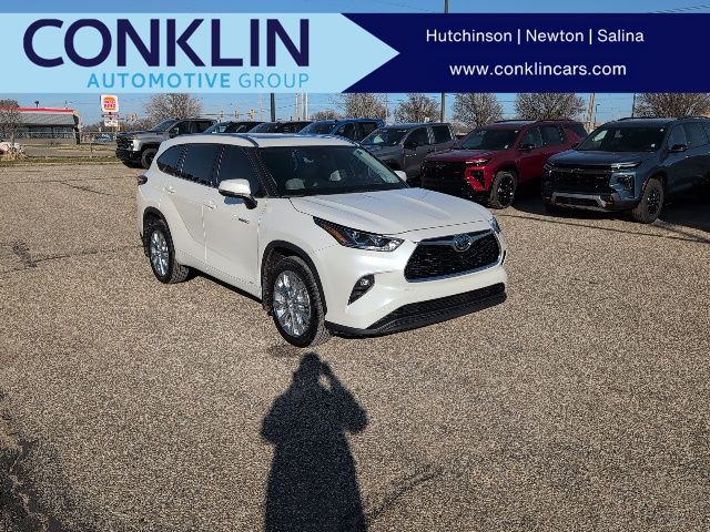 2021 Toyota Highlander Limited's photo