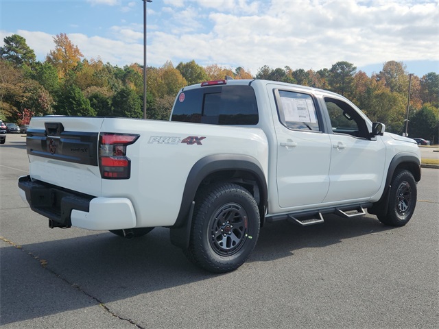 2026 Nissan Frontier PRO-4X photo 3