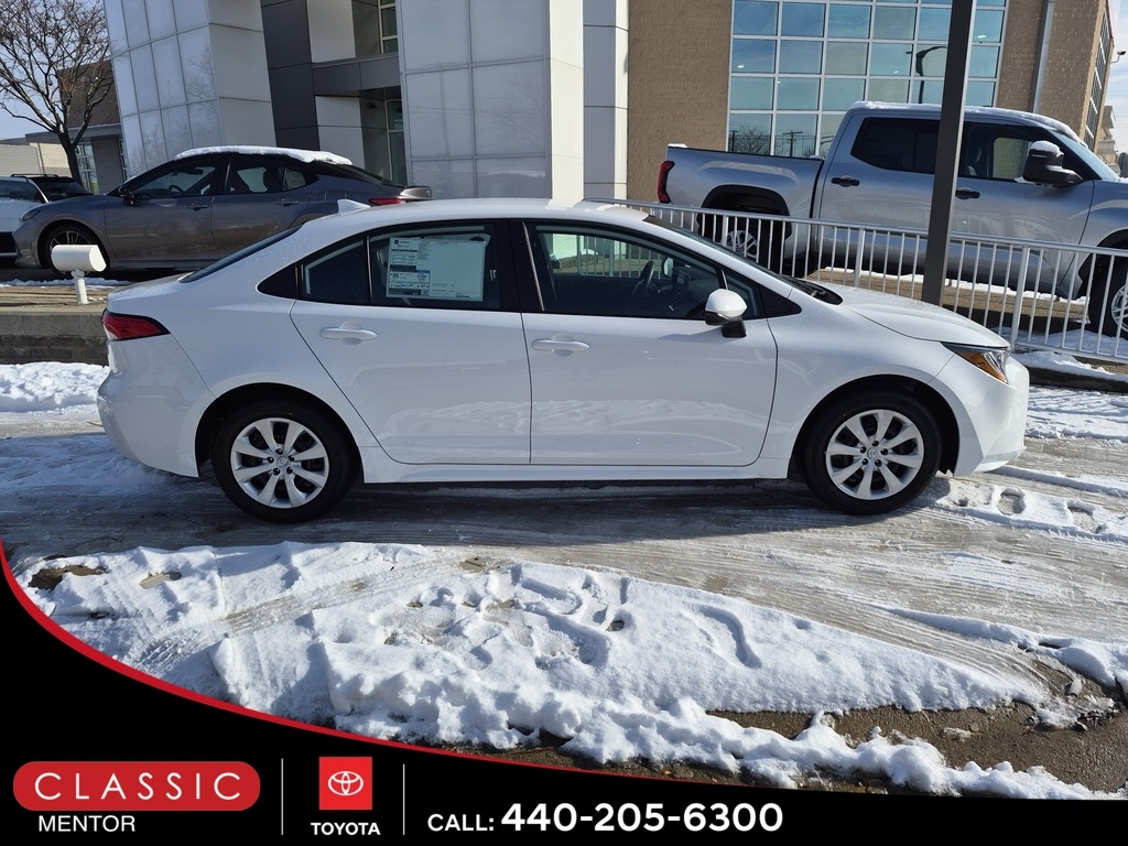 2026 Toyota Corolla LE's photo