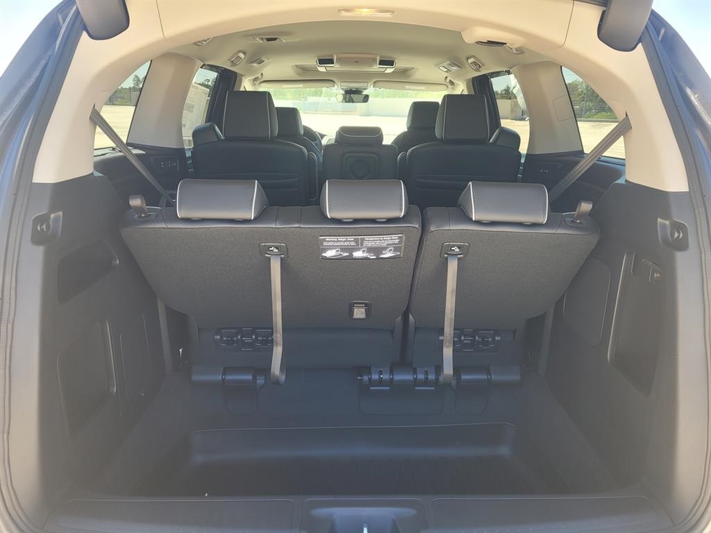 2026 Honda Odyssey Elite photo 17