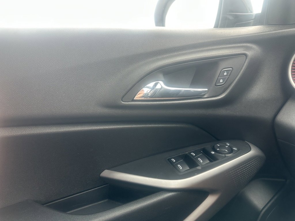 Used 2024 Nitro Yellow Metallic Chevrolet 1RS image 17