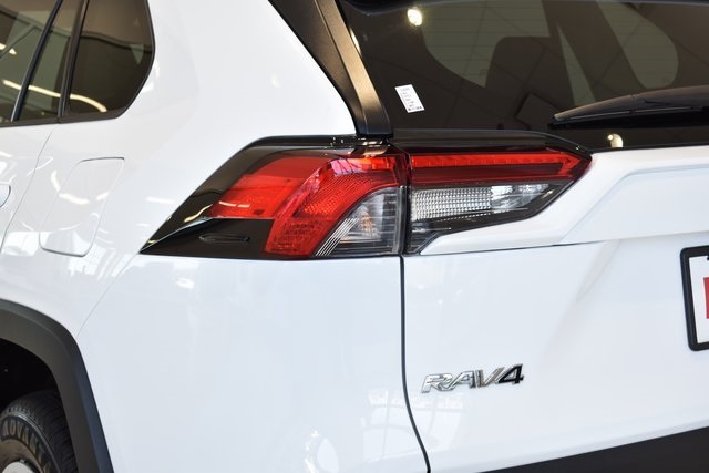2024 Toyota RAV4 LE photo 6